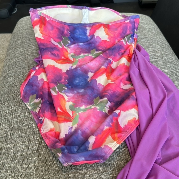 Hi dive by ModCloth one piece swimsuit - Picture 10 of 14